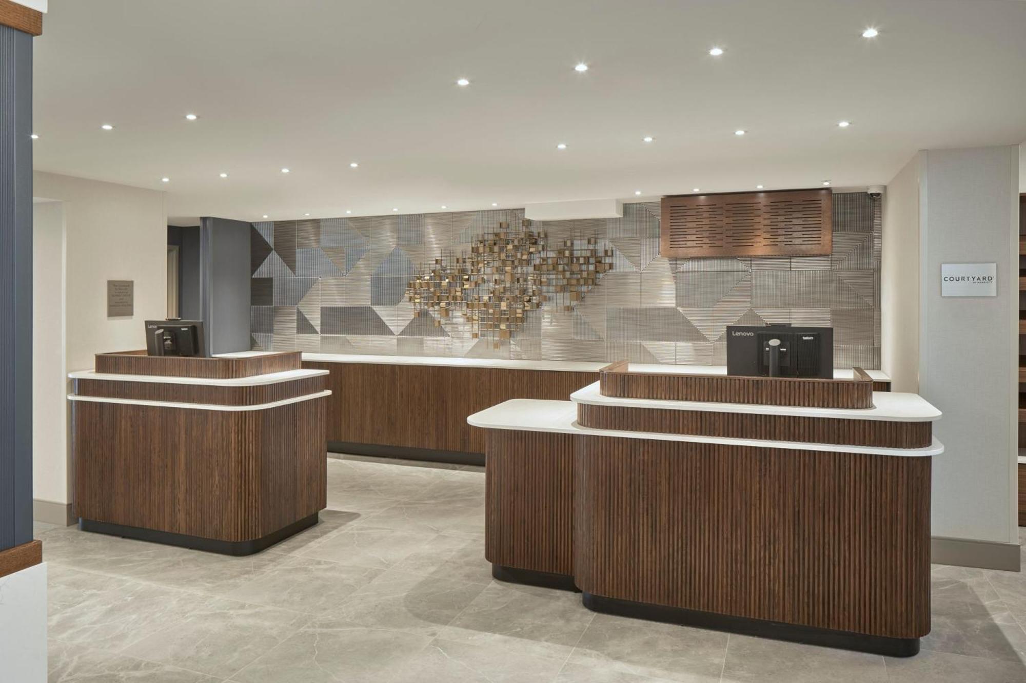 Courtyard By Marriott Regina Downtown Hotell Exteriör bild