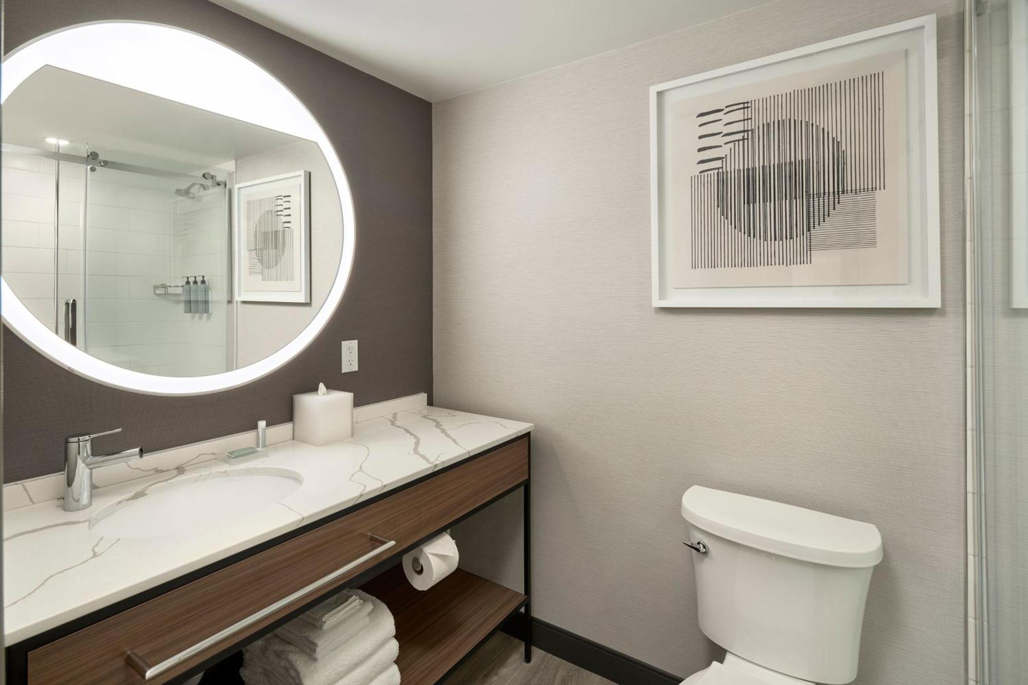 Courtyard By Marriott Regina Downtown Hotell Exteriör bild